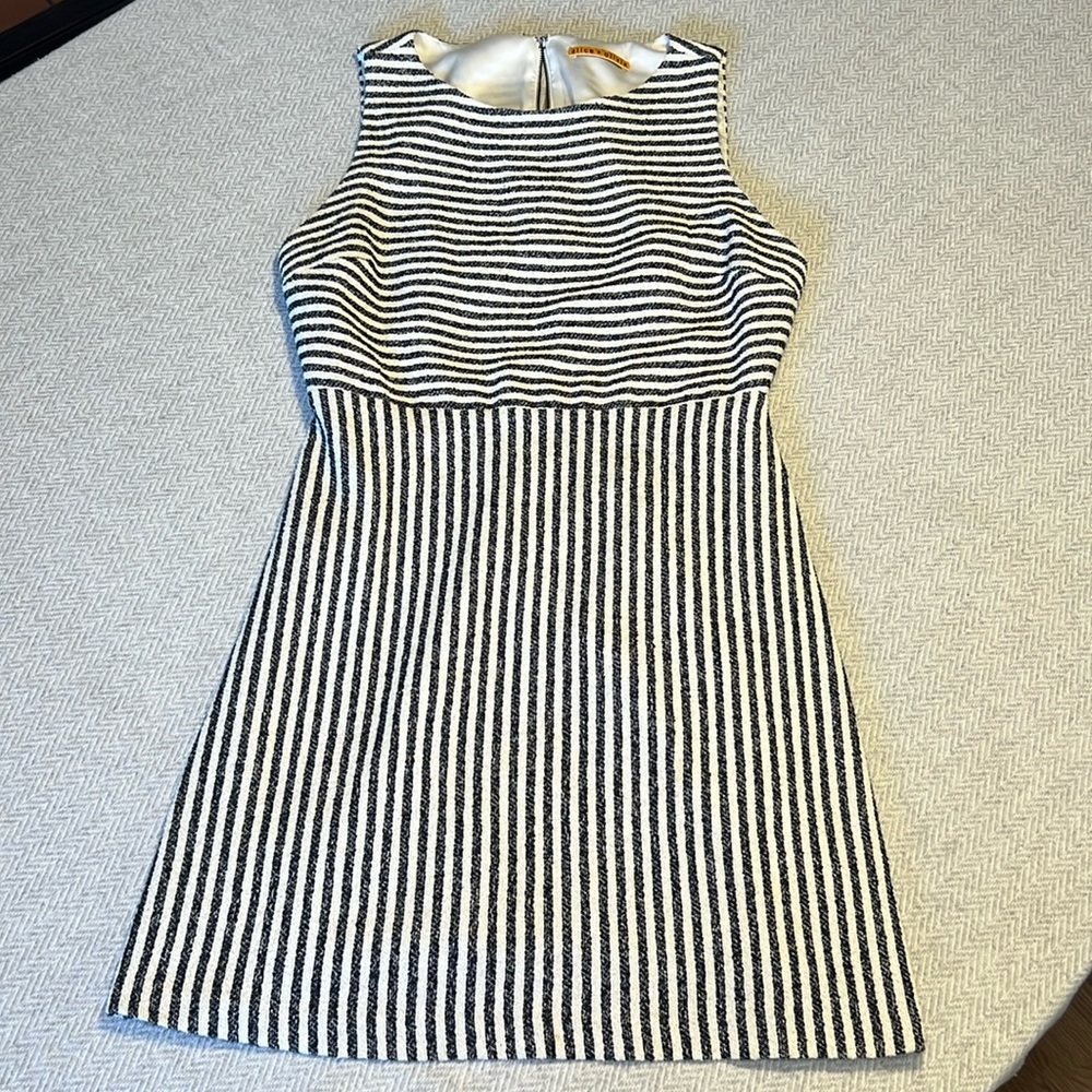 Alice + Olivia Striped Sleeveless Dress with cute back detail. Size XS/S. - Picture 1 of 16